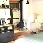Zauberhaftes Tiny House Mit Kamin An Der Elbe Hittbergen
