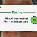 Zauberhaftes Tiny House Mit Kamin An Der Elbe Hittbergen