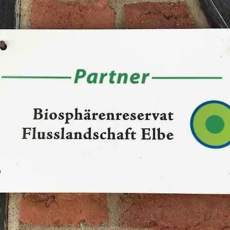 Zauberhaftes Tiny House Mit Kamin An Der Elbe Hittbergen