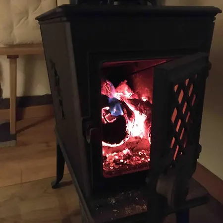 Ferienhaus Zauberhaftes Tiny House Mit Kamin An Der Elbe