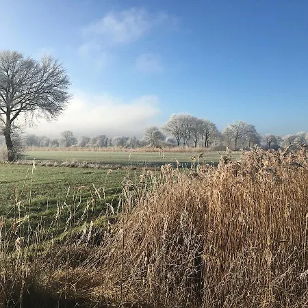 Zauberhaftes Tiny House Mit Kamin An Der Elbe *